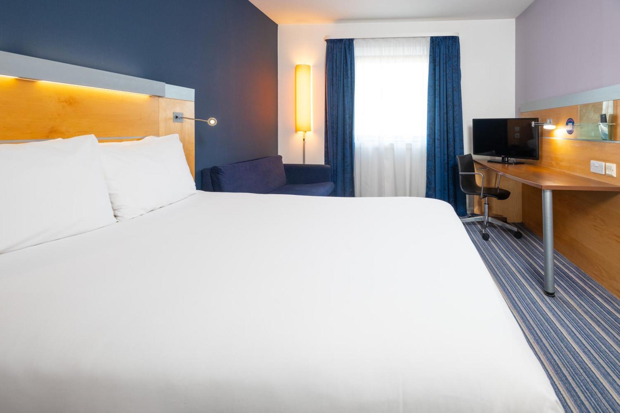 Holiday Inn Express Bedford By Ihg Exteriér fotografie