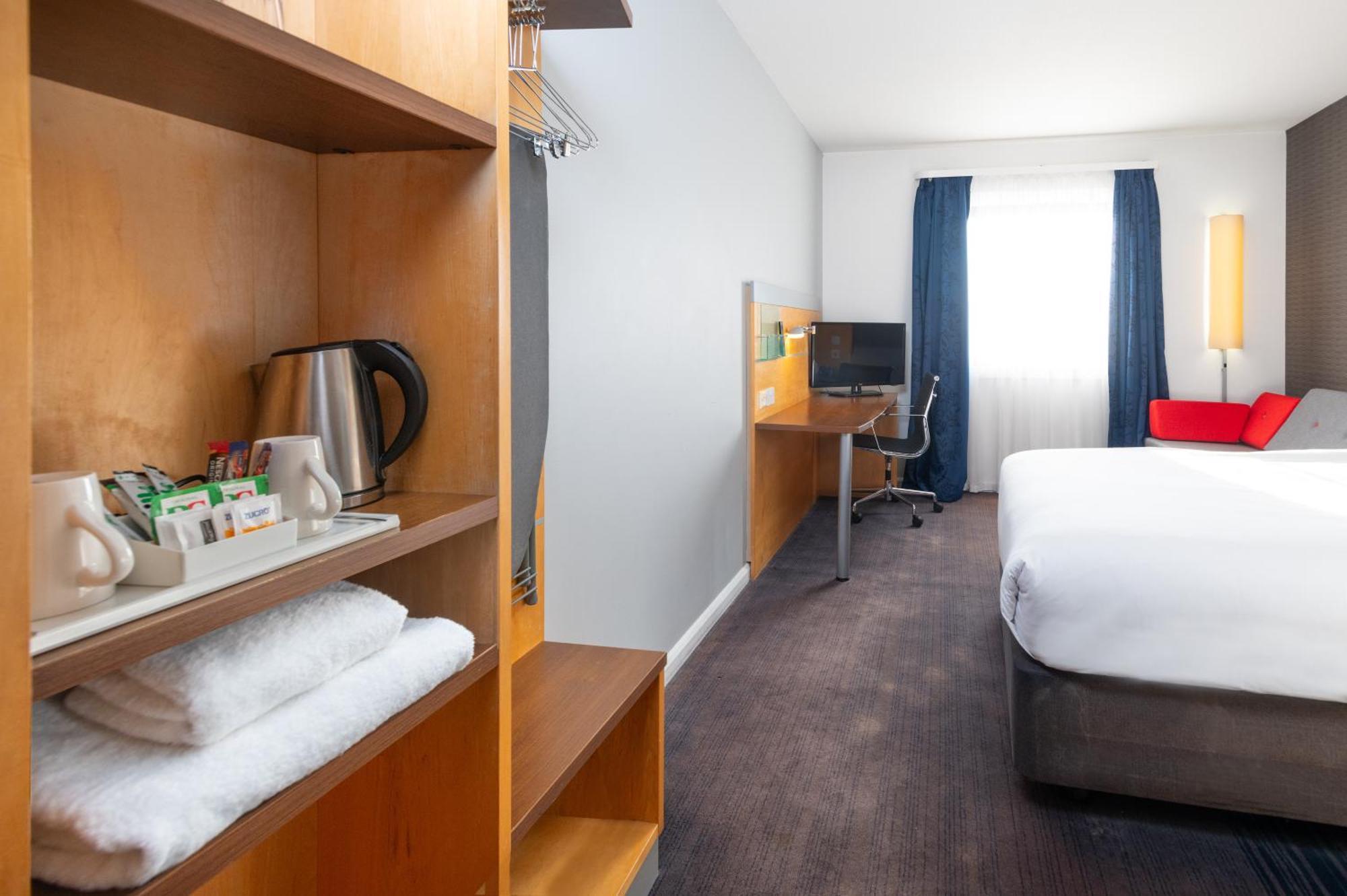 Holiday Inn Express Bedford By Ihg Exteriér fotografie