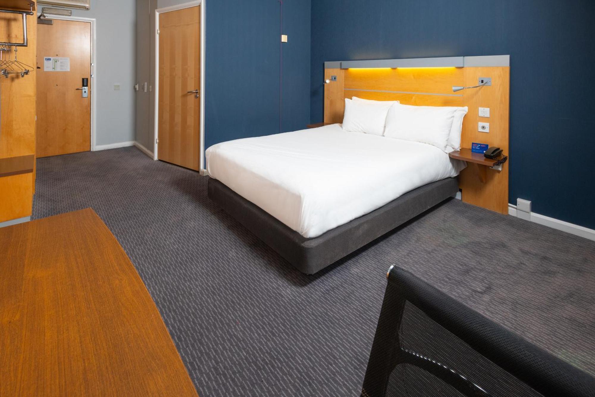 Holiday Inn Express Bedford By Ihg Exteriér fotografie