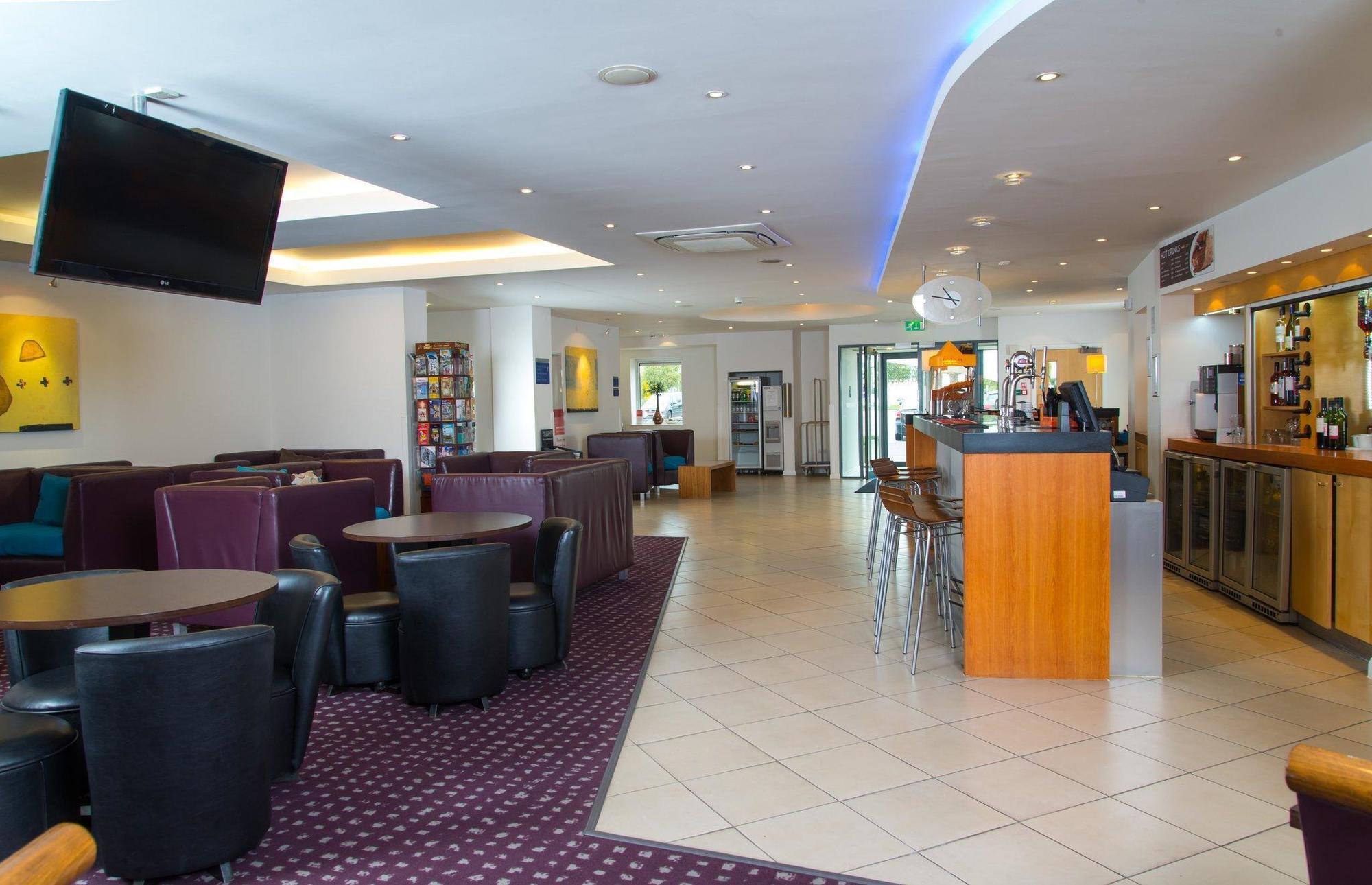 Holiday Inn Express Bedford By Ihg Exteriér fotografie